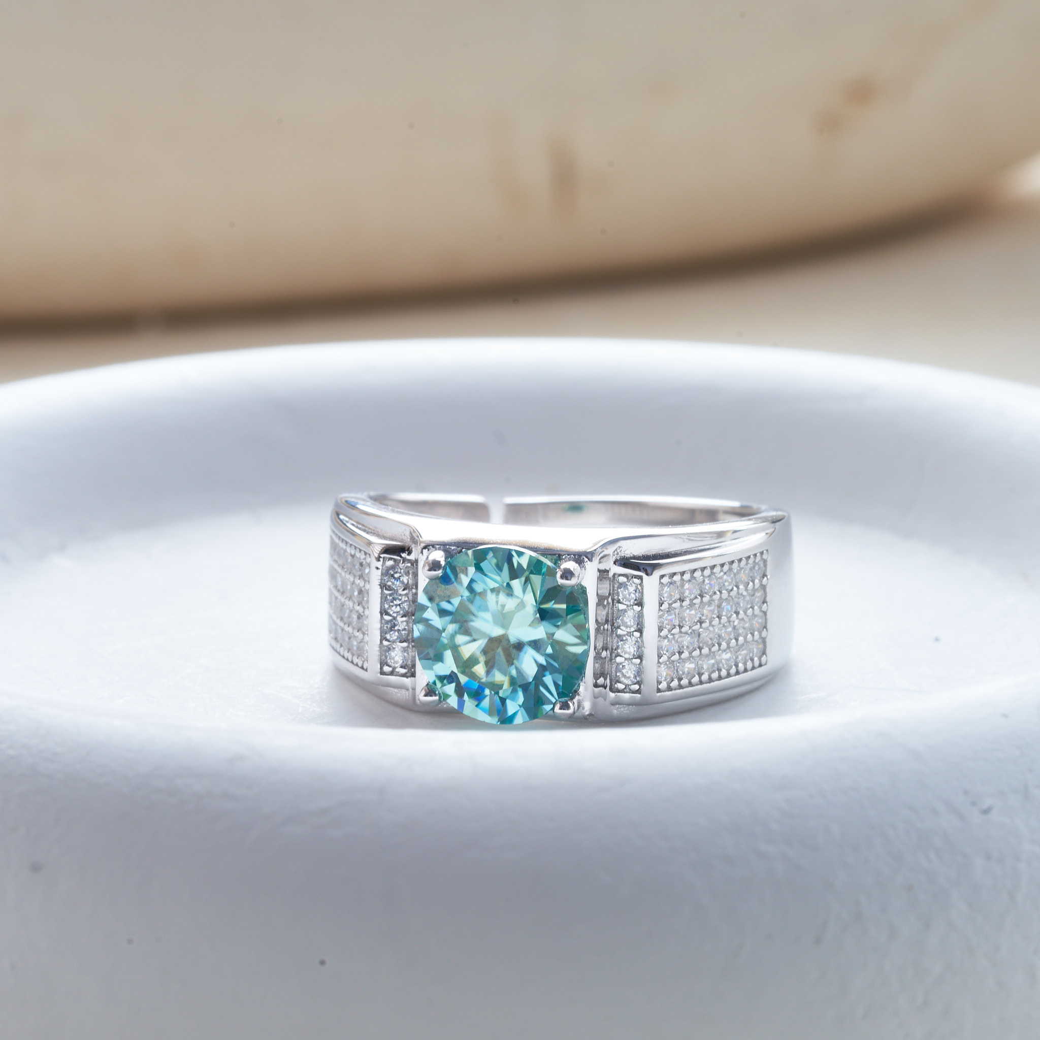 1 Karat natürliche blaue Farbe – Moissanite Engagement Ring 1 Carat Bewertung und Preis