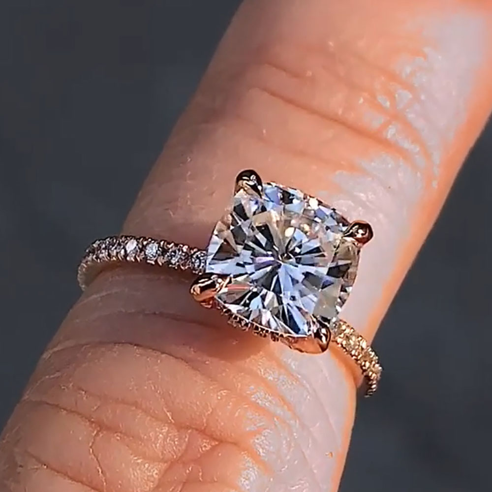 Benutzerdefinierter Ring aus m – Moissanite Engagement Ring 1 Carat Bewertung und Preis