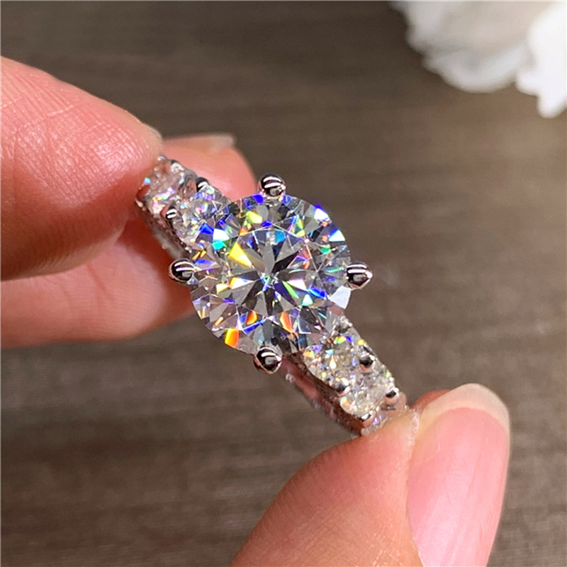 Maßgefertigter Massiver 18K Au – Moissanite Engagement Ring 1 Carat Bewertung und Preis