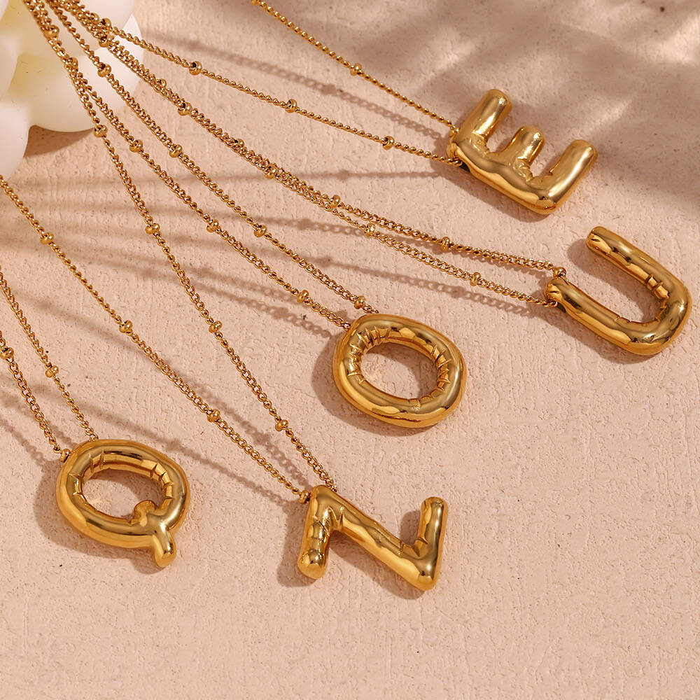Car lidana Blase 26 Buchstaben – Initial Letter Necklace 18K Gold Bewertung und Preis