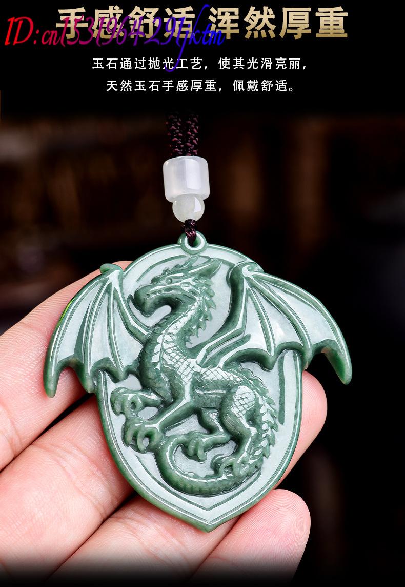 Natürliche burmesische Jadeit- – Necklaces Bewertung und Preis