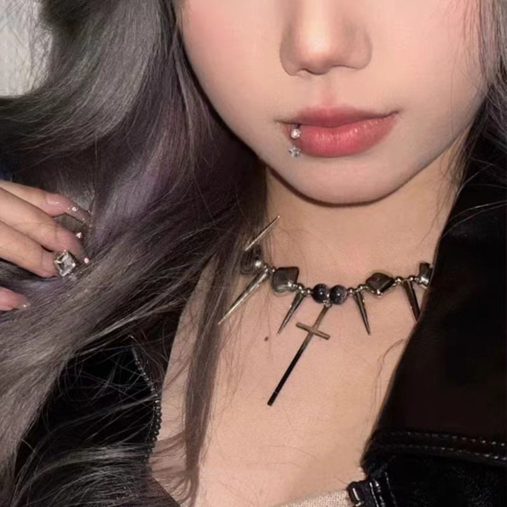 Y2K Subkultur Spike-Kreuz-Niet – Goth Punk Spike Choker Bewertung und Preis